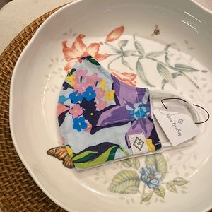 🌻SALE🌻 RARE, Vintage , Fitted Mask From Vera Bradley in Marian Floral